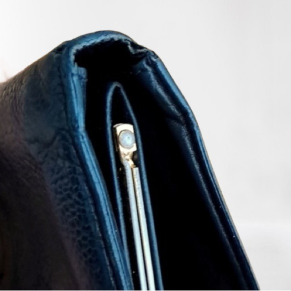 CHANEL Vintage Caviar Leather CC Bifold Wallet – Black -Rare Vintage - Picture 4 of 7